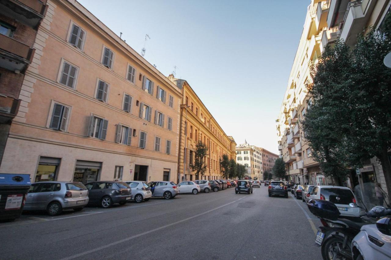 Le Piazze Di Roma Sweet Apartment Exteriör bild